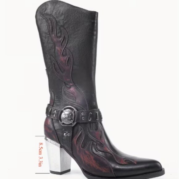 Boots - Picture 3 of 4